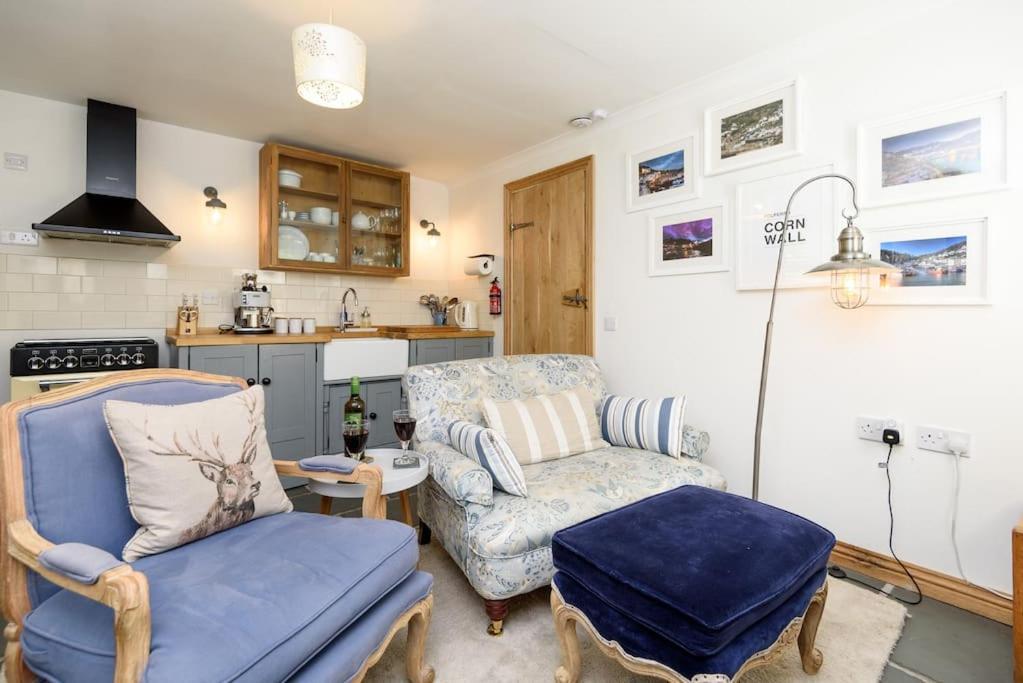 Bijou Coastal Apartment In Polperro With Hot Tub Onsite Parking Downhill Walk To Village 外观 照片
