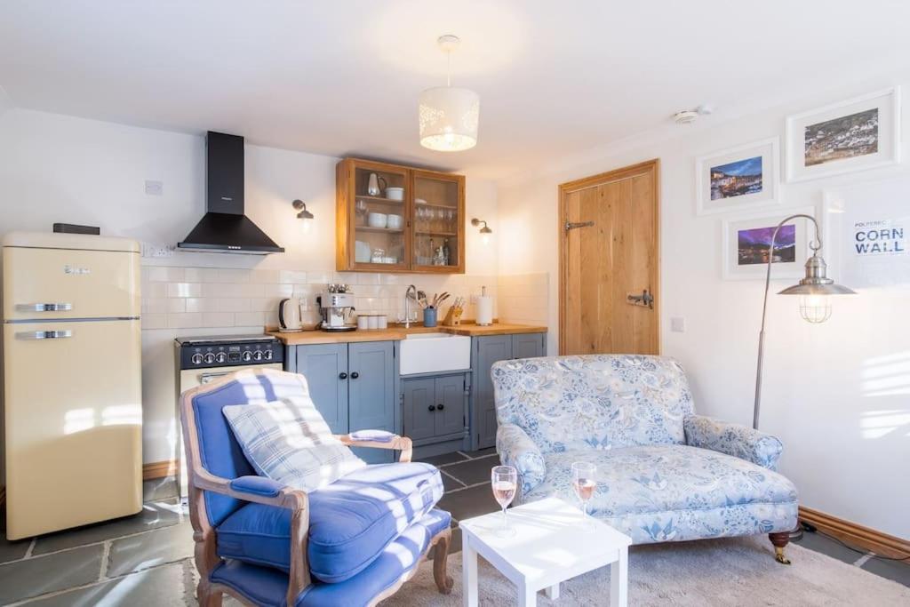 Bijou Coastal Apartment In Polperro With Hot Tub Onsite Parking Downhill Walk To Village 外观 照片