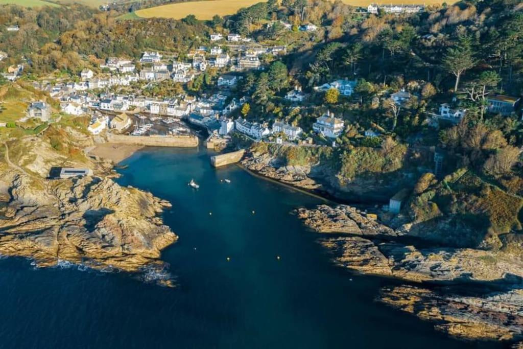 Bijou Coastal Apartment In Polperro With Hot Tub Onsite Parking Downhill Walk To Village 外观 照片