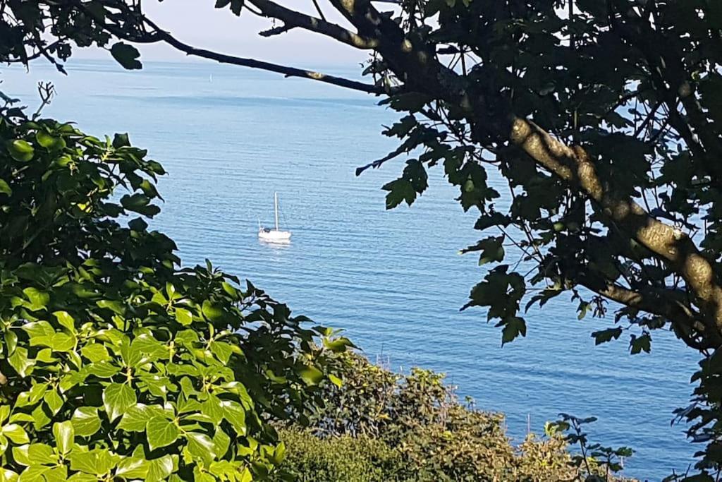 Bijou Coastal Apartment In Polperro With Hot Tub Onsite Parking Downhill Walk To Village 外观 照片